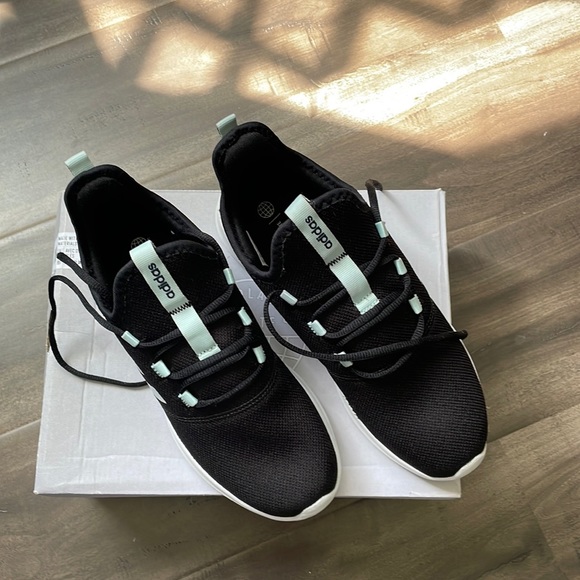 Adidas running girls shoes . - Picture 1 of 8